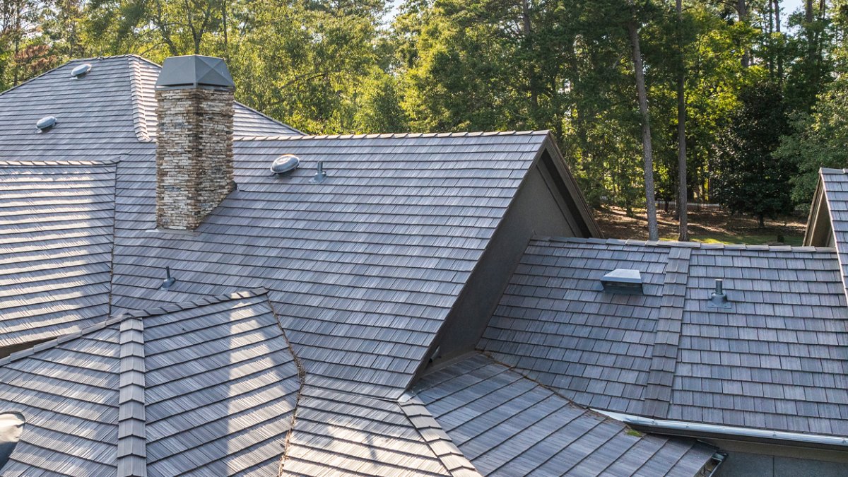 DaVinci roof on a Northern Illinois home, drone perspective